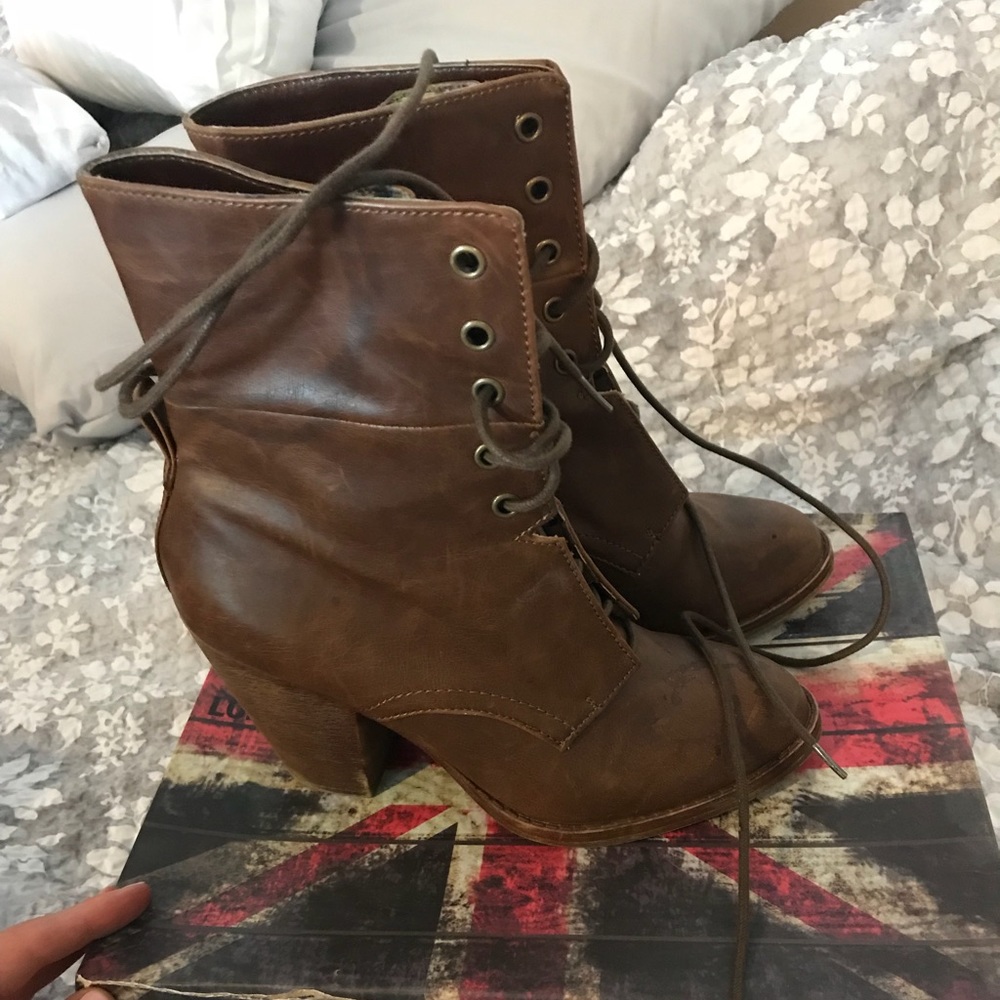 Brown lace up booties!